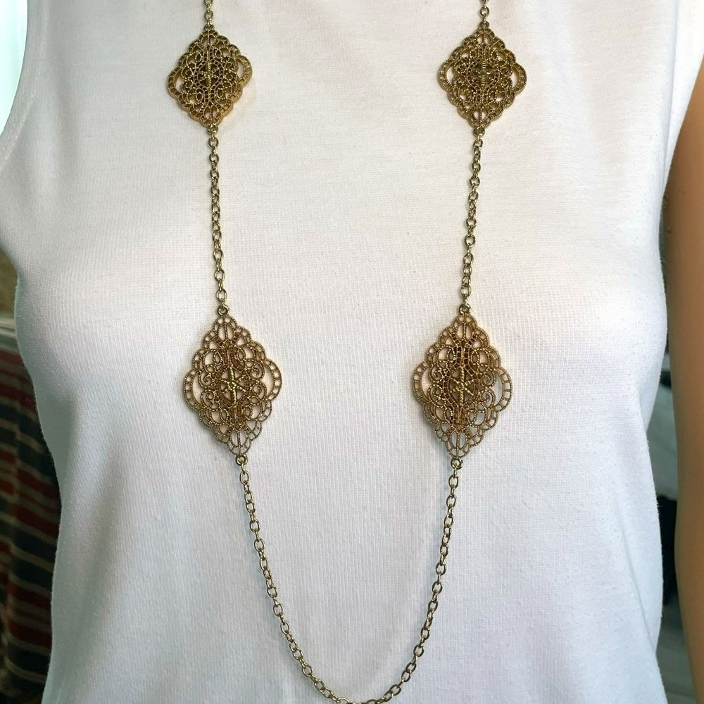 Gold filigran necklace and bracelet set